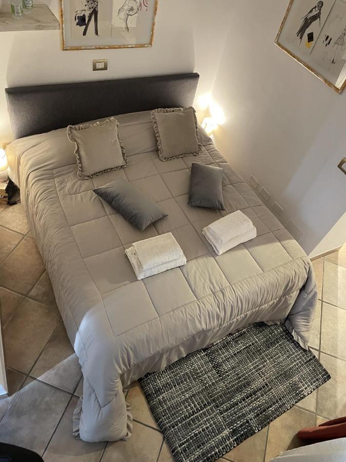 Epicuro Guest House Somma Lombardo Buitenkant foto