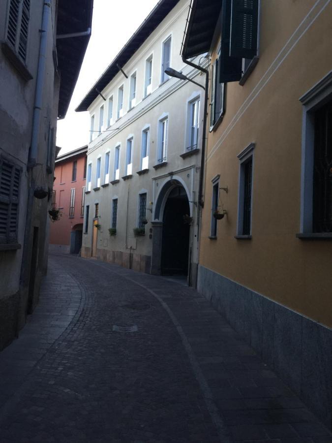 Epicuro Guest House Somma Lombardo Buitenkant foto